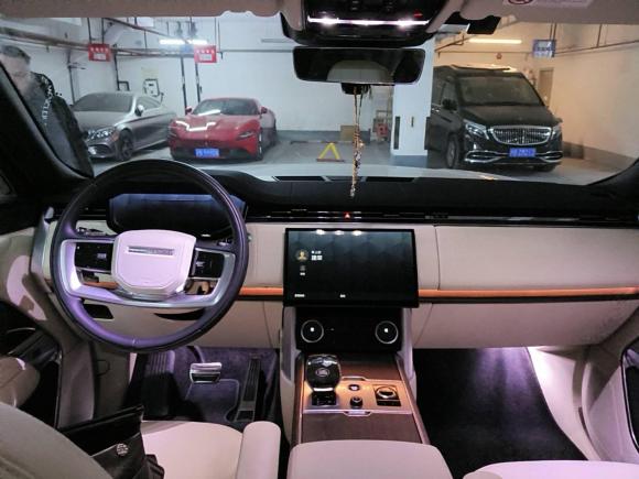 [上海·沪B] 二手路虎揽胜2023款 3.0 L6 400PS 盛世七座加长版