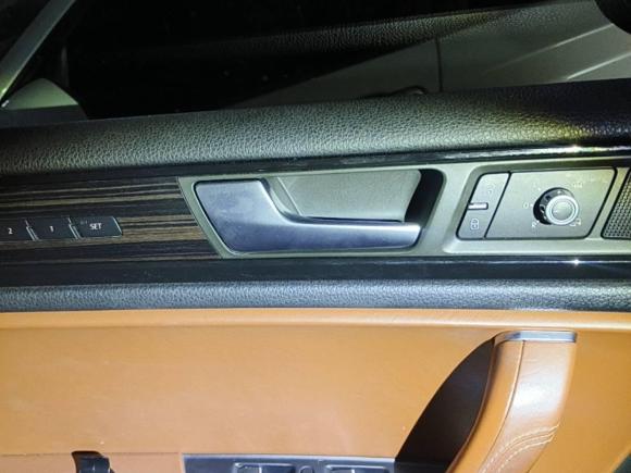 [无锡·苏B] 二手大众途锐2013款 3.0TSI X 十周年限量版