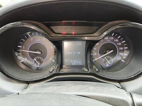 [南昌·赣A] 二手江铃驭胜S3502013款 2.4T 手动两驱柴油豪华版5座