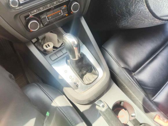 [上海·沪C] 二手大众速腾2012款 1.4TSI 自动豪华型