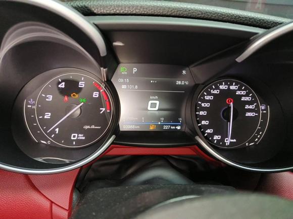 [武汉·鄂A] 二手阿尔法·罗密欧Giulia朱丽叶2017款 2.0T 200HP 豪华版