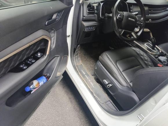 [南昌·赣E] 二手哈弗哈弗H62020款 1.5GDIT 自动铂金冠军版