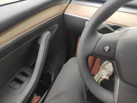 [上海·沪A] 二手特斯拉Model Y2021款 标准续航后驱版