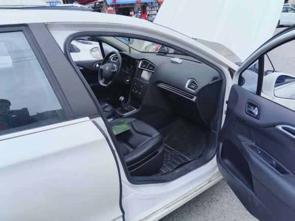 [上海·沪C] 二手雪铁龙雪铁龙C4L2015款 1.2T 手动豪华版