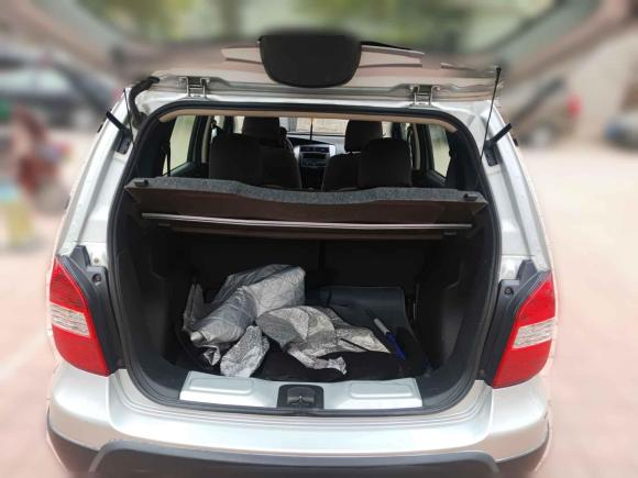 [济南·鲁A] 二手日产骊威2010款 劲锐版 1.6L 手动标准型