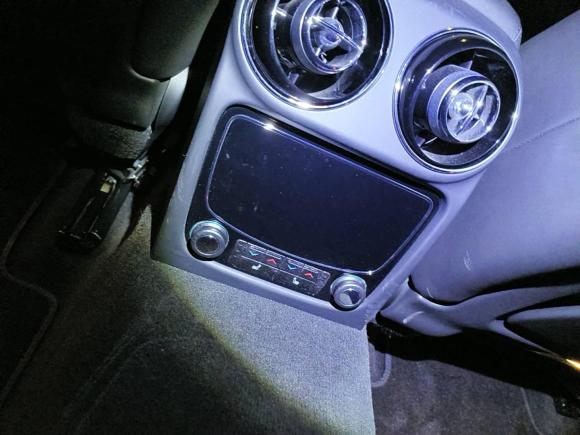 [上海·沪D] 二手捷豹捷豹XJ2015款  XJL 3.0 SC 两驱全景商务版