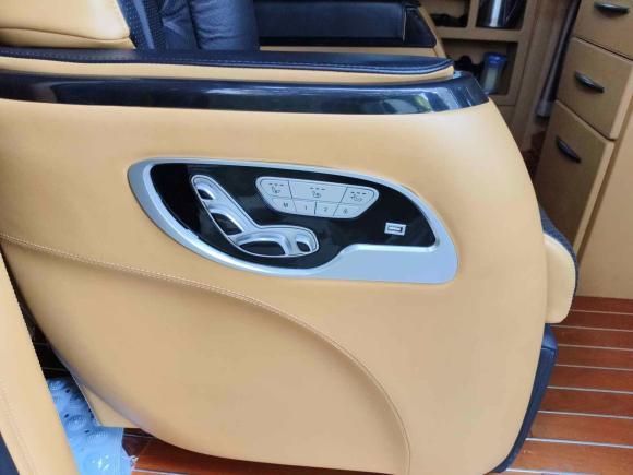 [上海·苏U] 二手福特全顺2020款 2.0T汽油自动多功能商用车中轴低顶双开尾门国VI