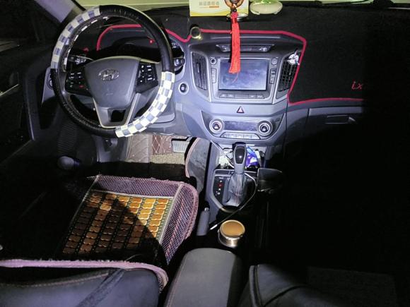 [深圳·粤B] 二手现代北京现代ix252016款 1.6T 双离合两驱尊贵型DLX