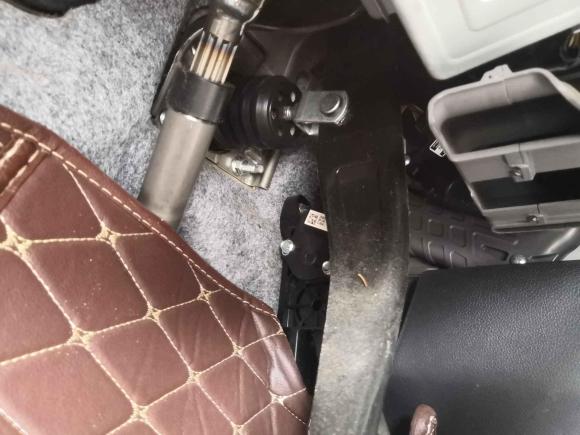 [青岛·鲁B] 二手起亚佳乐2013款 2.0L 7座自动舒适版 国V