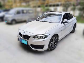 宝马宝马2系2018款 220i 运动设计套装