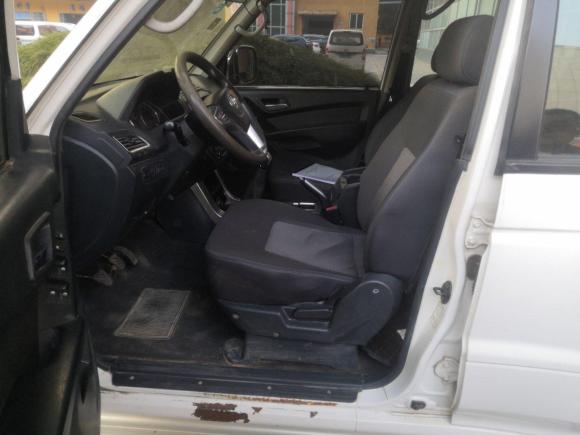 [成都·川A] 二手猎豹汽车猎豹Q62015款 2.4L 手动四驱卓越型