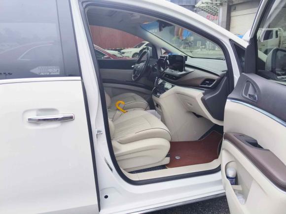 [南通·沪C] 二手别克别克GL82023款 陆上公务舱 652T 豪华型