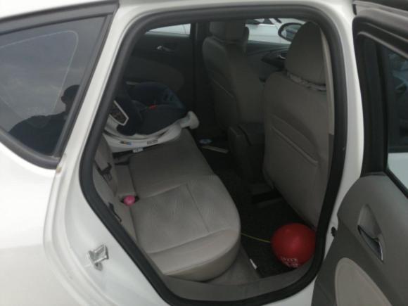 [上海·沪C] 二手别克英朗2014款 XT 1.6L 手动进取版