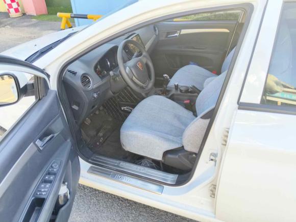 [青岛·鲁B] 二手荣威荣威3502015款 1.5L 手动豪华天窗版