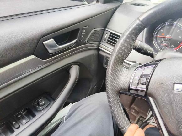 [杭州·浙D] 二手哈弗哈弗H62018款 红标 运动版 1.5T 自动两驱精英型