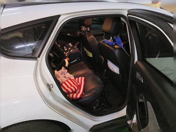 [佛山·粤X] 二手福特福克斯2012款 两厢 1.6L 自动舒适型