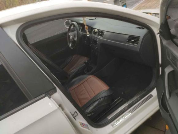 [杭州·浙A] 二手大众桑塔纳2013款 1.6L 手动风尚版