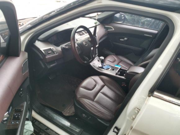 [苏州·苏D] 二手陆风陆风X72015款 2.0T 全景尊贵版