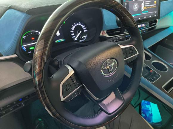 [广州·粤A] 二手丰田赛那SIENNA2021款 2.5L混动 舒适版