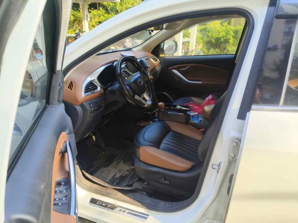 [上海·苏A] 二手东南东南DX72015款 1.5T 自动尊贵型