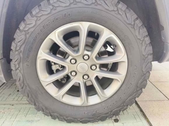 [无锡·苏B] 二手Jeep大切诺基2014款 3.6L 精英导航版