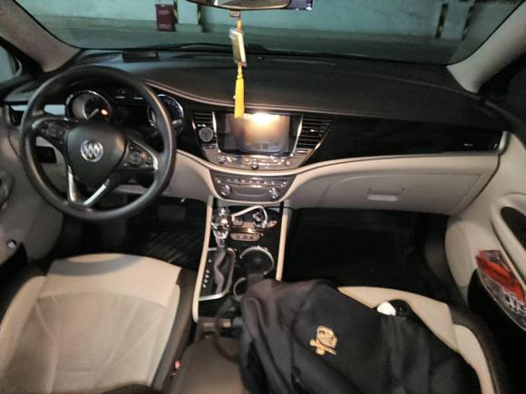 [成都·川A] 二手别克威朗2017款 三厢 15S 自动领先型