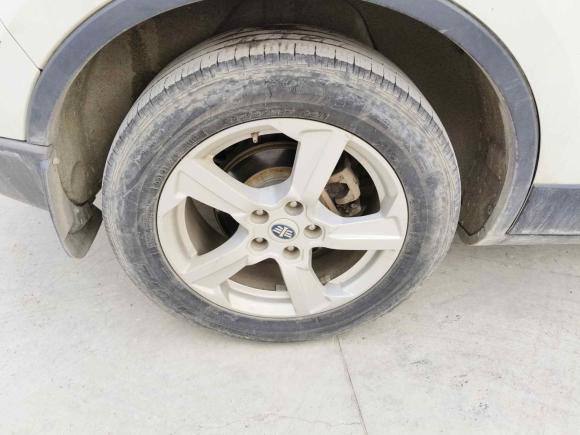 [济南·鲁A] 二手奔腾奔腾X802013款 2.0L 自动舒适型