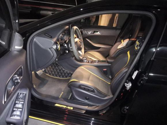 [常州·苏D] 二手奔驰奔驰A级AMG2017款 AMG A 45 4MATIC 暗夜雷霆限量版
