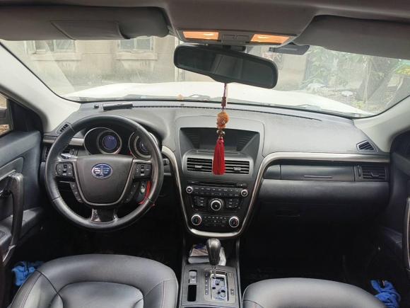 [南昌·赣A] 二手奔腾奔腾X802015款 2.0L 自动豪华型