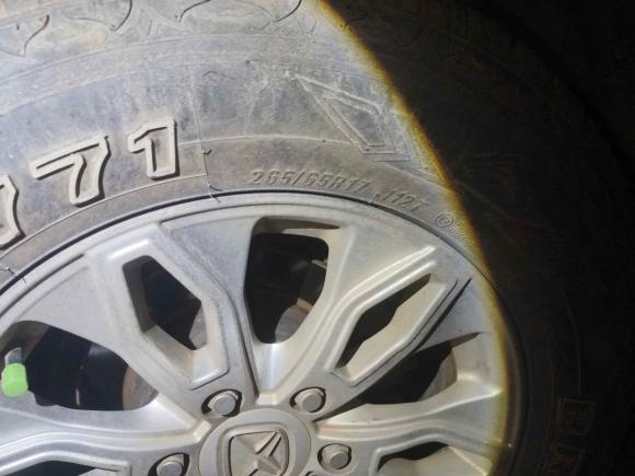 [南昌·赣A] 二手江铃驭胜S3502013款 2.4T 手动两驱柴油豪华版5座