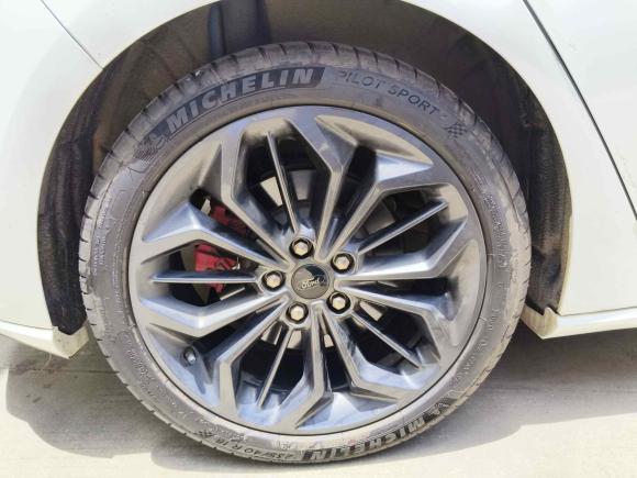 [深圳·云A] 二手福特福克斯2022款 两厢 EcoBoost 180 自动ST Line