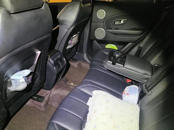 [上海·沪C] 二手路虎揽胜极光2017款 2.0T PURE 风尚版