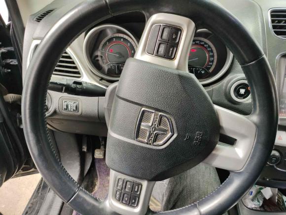 [南通·苏F] 二手道奇酷威2013款 2.4L 两驱尊尚版