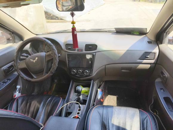 [常州·苏D] 二手五菱汽车五菱宏光2014款 1.5L S标准型