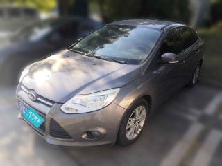 福特福克斯2012款三厢1.6L手动舒适型