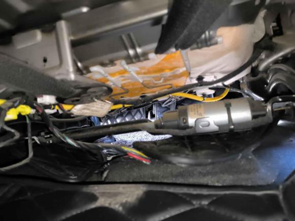 [青岛·鲁B] 二手荣威荣威RX52016款 20T 两驱自动互联网智享版