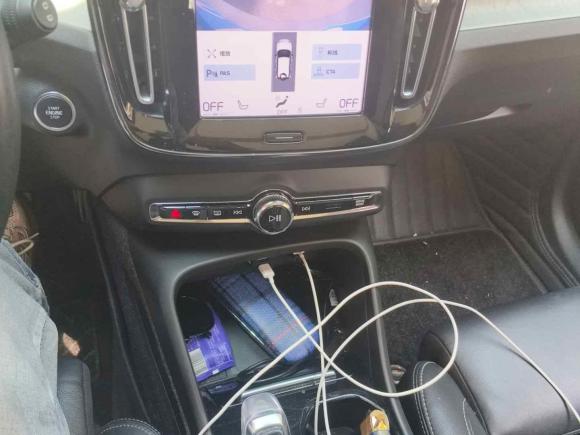 [上海·沪F] 二手沃尔沃沃尔沃XC402020款 T4 四驱智雅豪华版