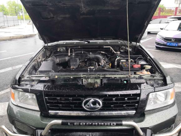 [成都·川A] 二手猎豹汽车猎豹Q62015款 2.4L 手动四驱卓越型