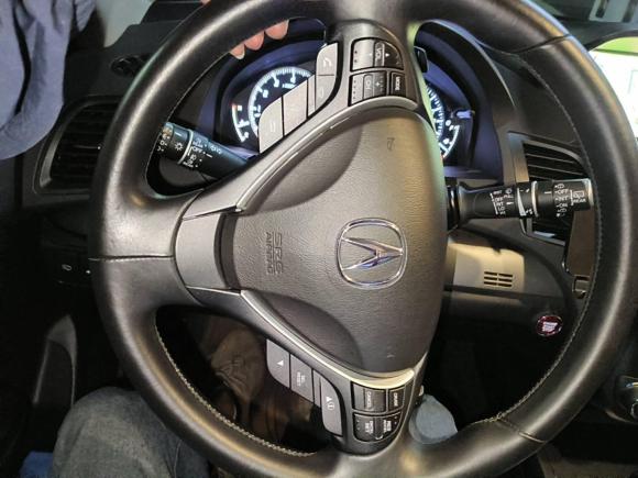 [上海·沪B] 二手讴歌讴歌RDX2013款 3.0L 两驱精英版