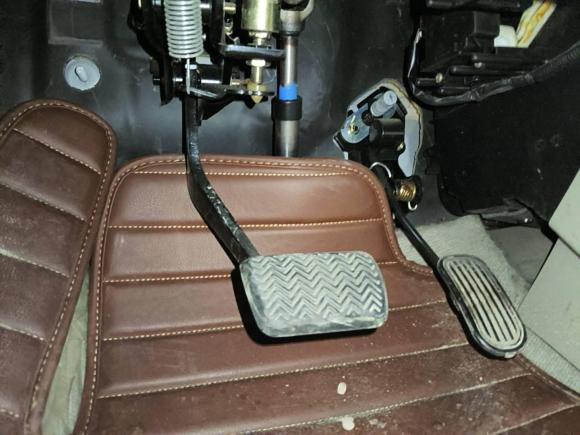 [西安·陕U] 二手比亚迪比亚迪M62013款 2.4L 自动尊贵型