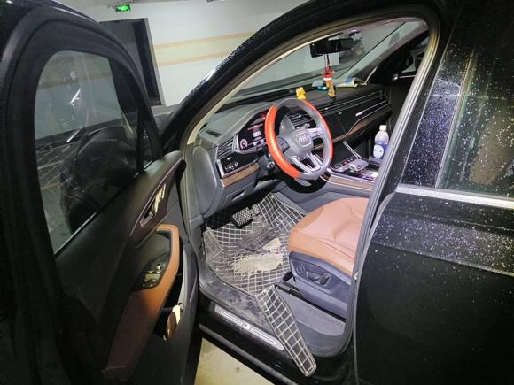 [上海·沪C] 二手奥迪奥迪Q72023款 55 TFSI quattro S line运动型