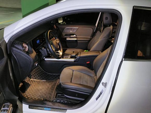 [南京·苏A] 二手奔驰奔驰EQA2022款 EQA 300 4MATIC 首发特别版