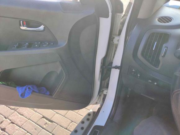 [上海·沪B] 二手起亚智跑2012款 2.0L 手动两驱版GLS