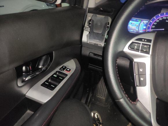 [上海·粤B] 二手比亚迪比亚迪S62014款 2.4L 自动尊贵型 5座