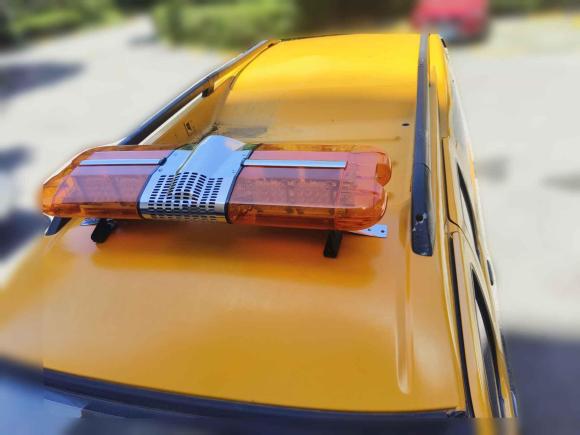 [上海·沪C] 二手东风锐骐多功能车2013款 2.4L汽油两驱标准型ZG24