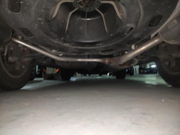 [上海·粤B] 二手比亚迪比亚迪S62014款 2.4L 自动尊贵型 5座