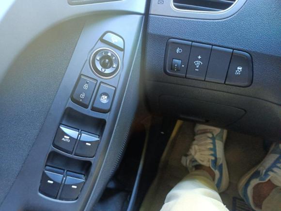 [武汉·鄂A] 二手现代朗动2016款 1.6L 自动尊贵型