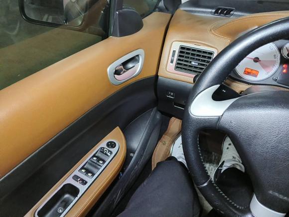 [合肥·沪C] 二手标致标致3072004款 CC 2.0