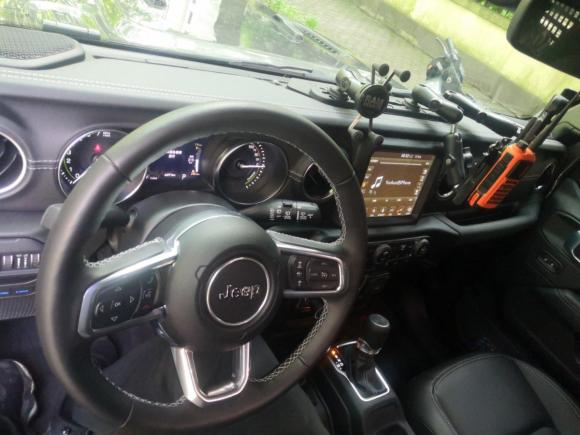 [上海·沪A] 二手Jeep牧马人新能源2021款 四门 2.0T 4xe 撒哈拉