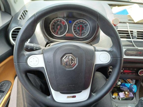 [无锡·苏B] 二手名爵名爵3SW2015款 1.5L AMT精英型